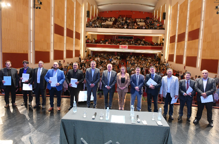 Capacitan a Comunidades de Fe