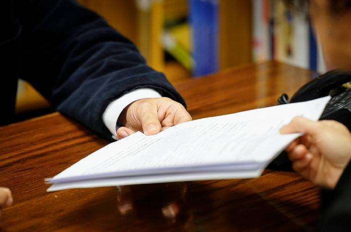 Fin al nombramiento vitalicio de notarios