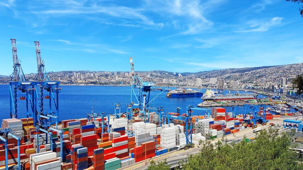 La nueva Ley de Cabotaje de Chile promete ahorro millonario y tarifas más bajas