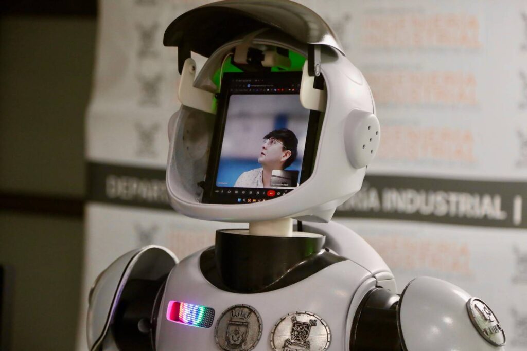 stelarbot-manejo-personas-discapacitadas.jpeg__1440x2000_q70_subsampling-2