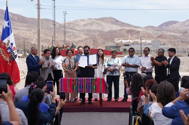 Presidente de Chile Gabriel Boric, Red de Salares de Atacama