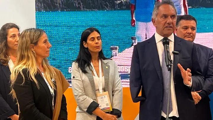 Inés Frías Silva (ETT) Y Daniel Scioli (secretario de Turismo)