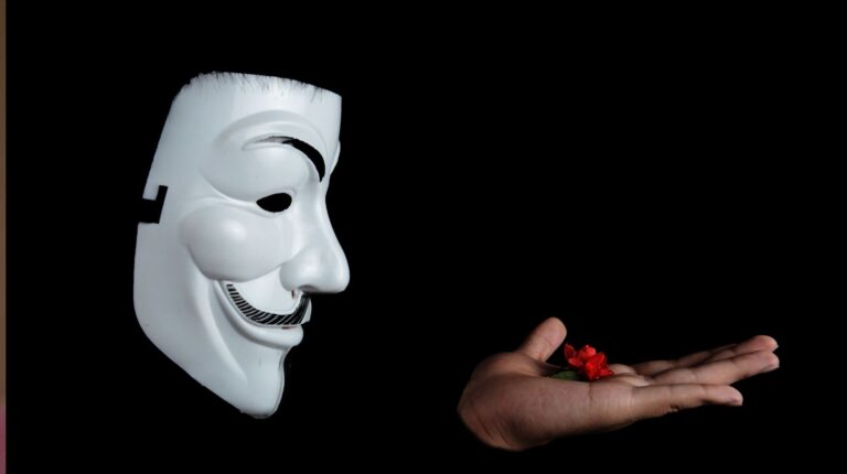 Cuando el Silencio También Traiciona