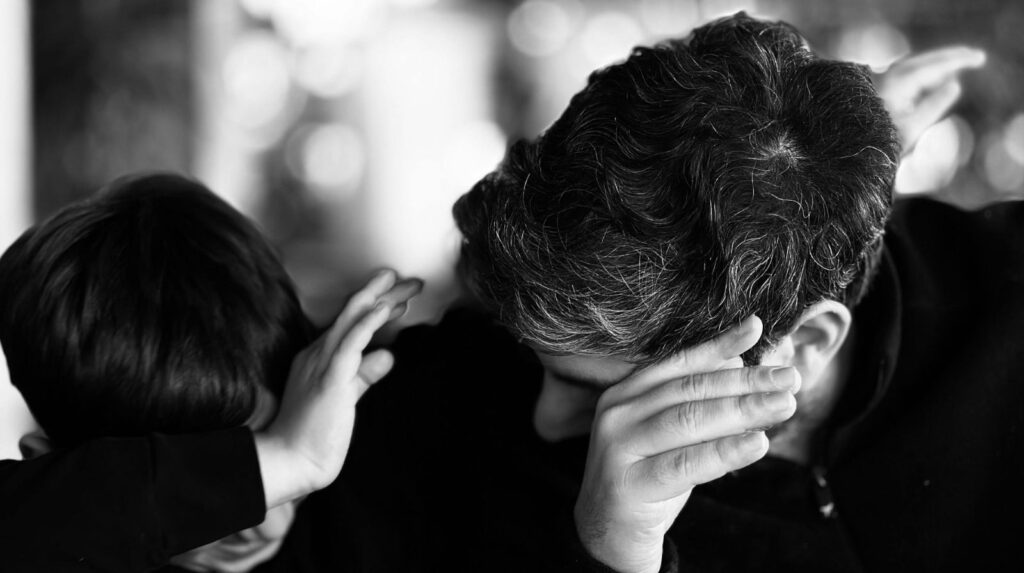 Papas reclaman por sus hijos