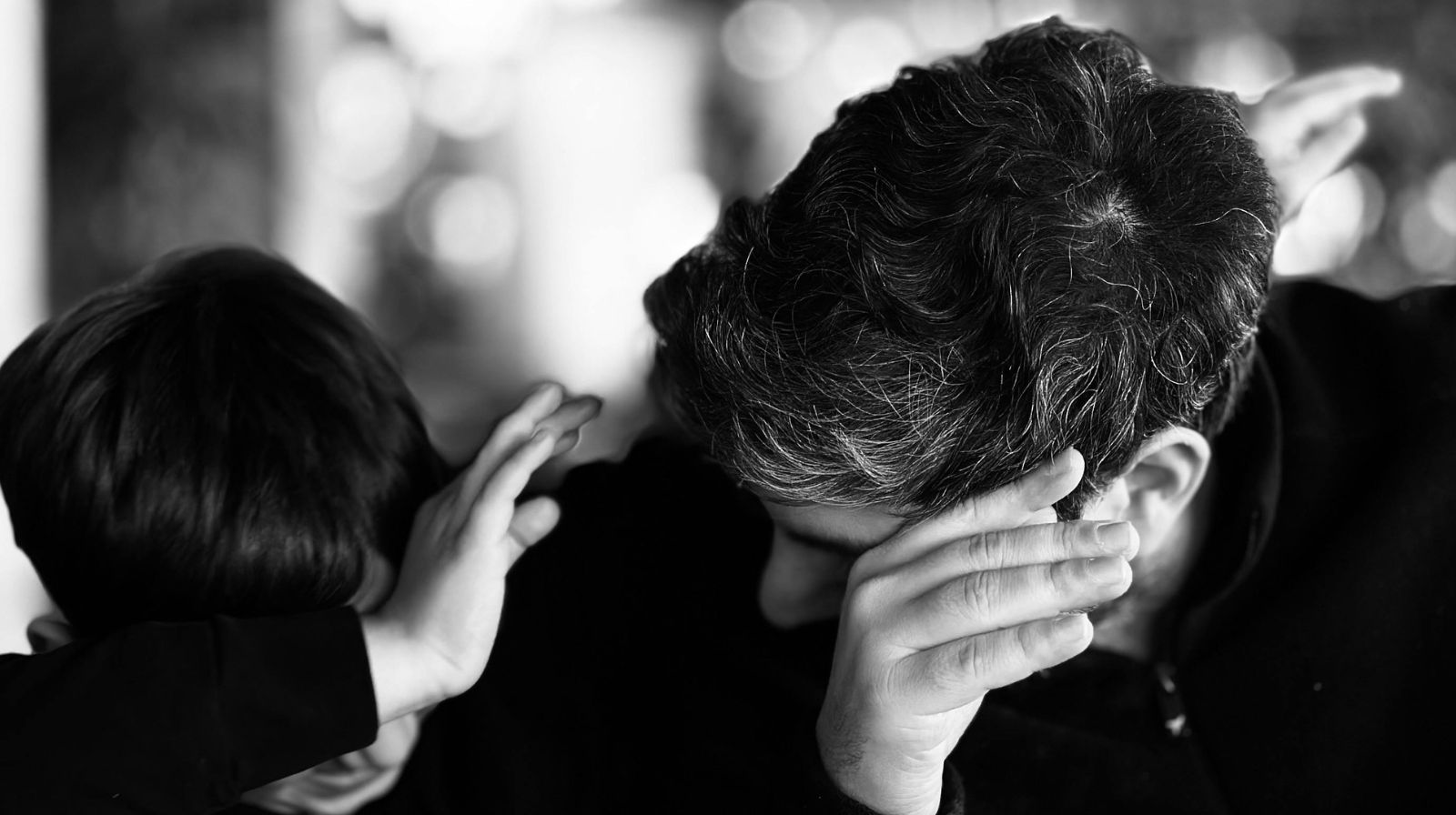 Papas reclaman por sus hijos