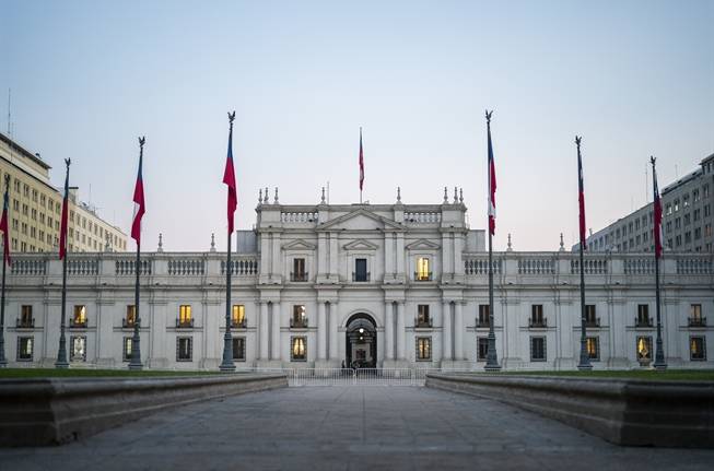 Fachada de La Moneda, plan para recuperar a Chile
