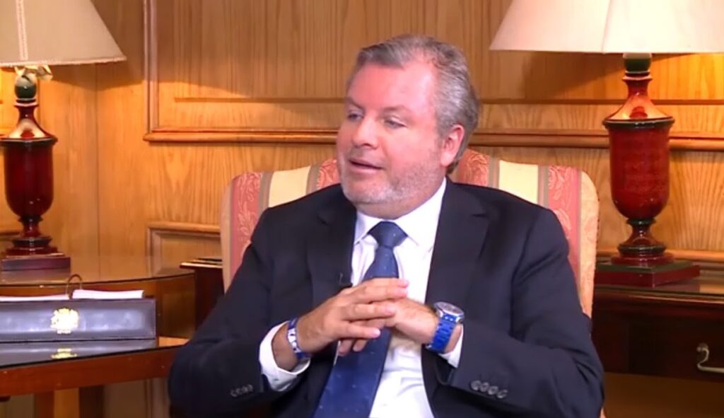 Senador Renzo Trisotti